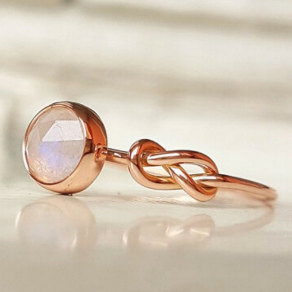 18k Rose Gold Moonstone Ring